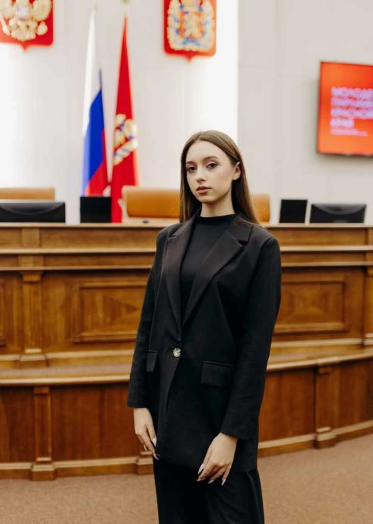 Яна Лалетина Яна Лалетина