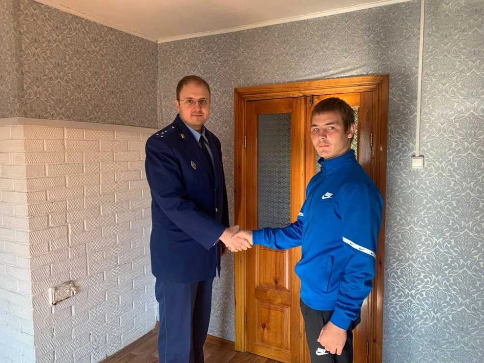 Прокуратура Томска вернула квартиру сироте 