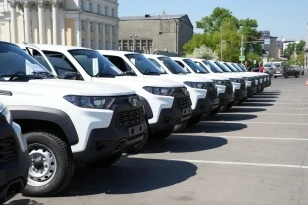 В Иркутской области медики получили 47 новых автомобилей от губернатора 
