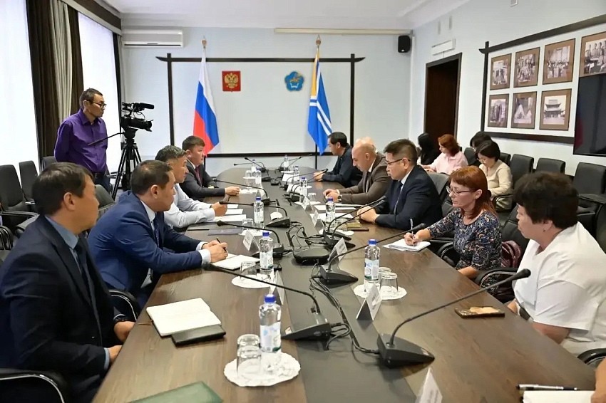 В Туве нашли способ сдержать рост цен на бензин