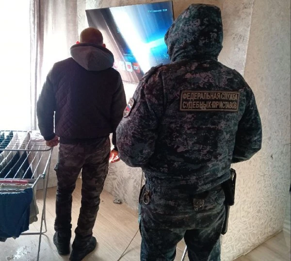 Судебные приставы Хакасии конфисковали имущество многократного нарушителя ПДД