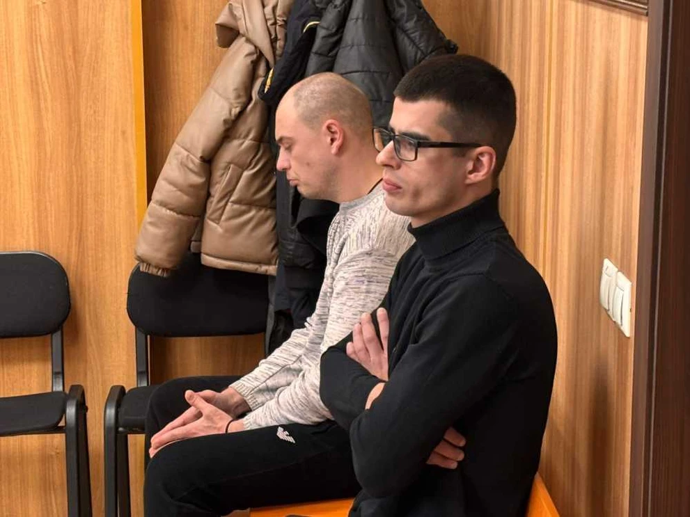 Два новосибирца обвиняются в вымогательстве и угрозах в адрес полицейского