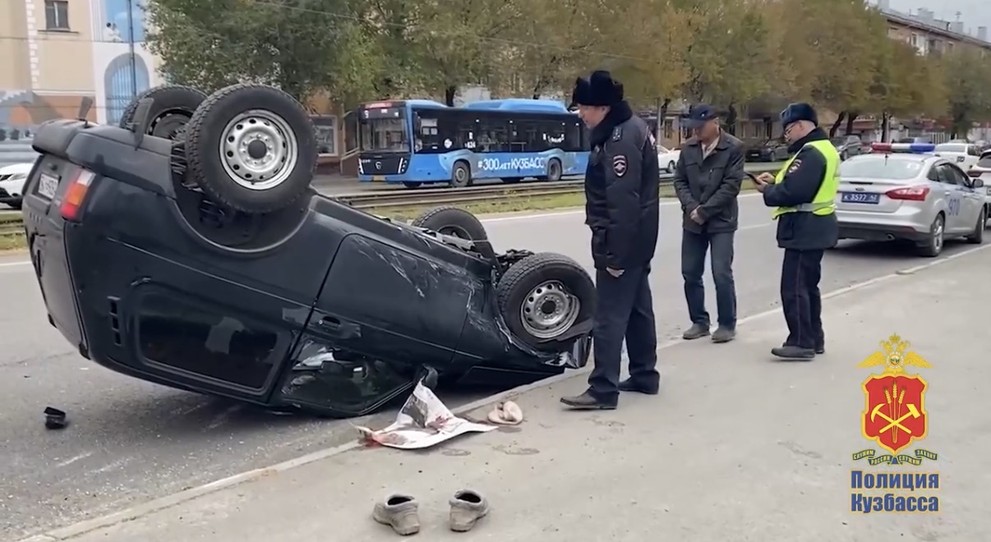 В Кемерове после столкновения двух автомобилей погибла женщина