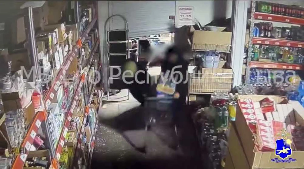 В Туве задержали подозреваемых в попытке кражи из магазина