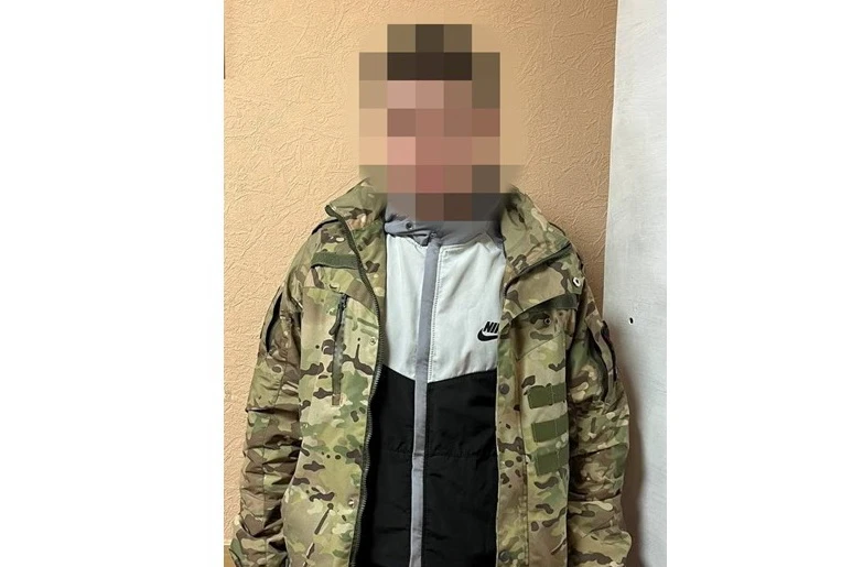 Духи, продукты, электроника – «всеядного» вора задержали в Омске