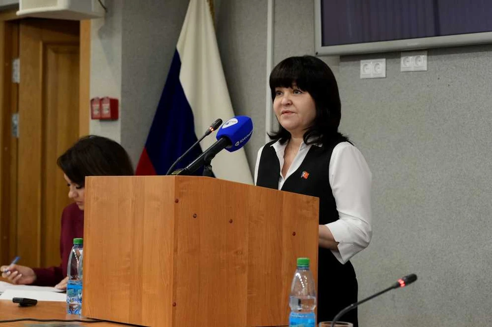 Меньше сирот, больше сохранённых семей: в Горсовете Норильска подвели итоги работы по защите прав детей