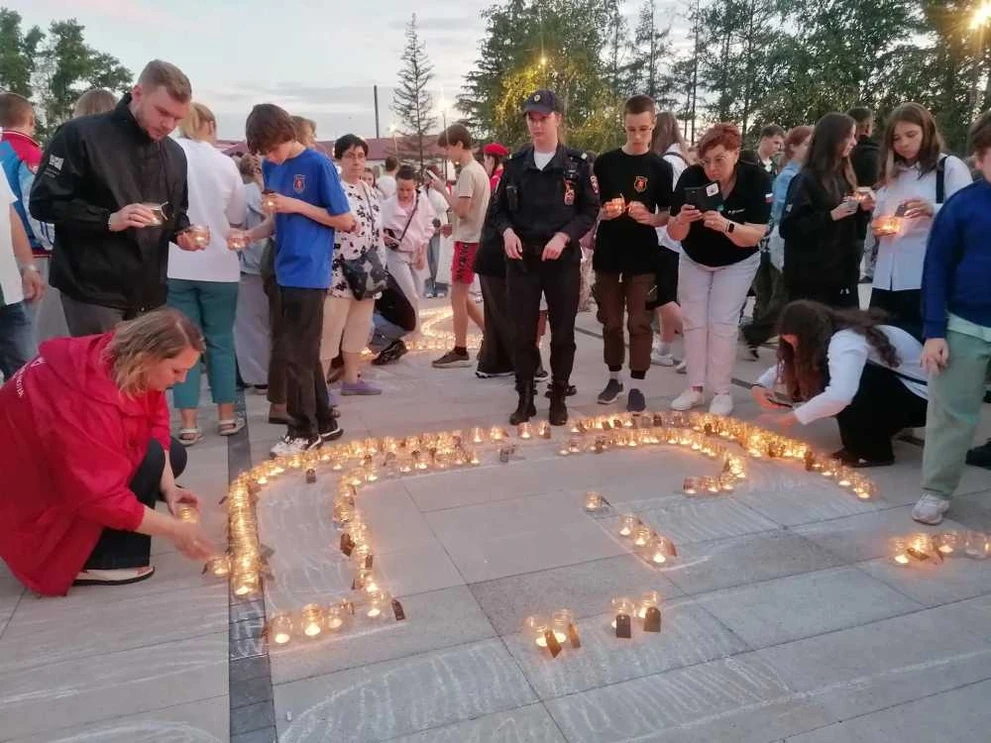 В День памяти и скорби красноярцы зажгли свечи в память о героях ВОВ