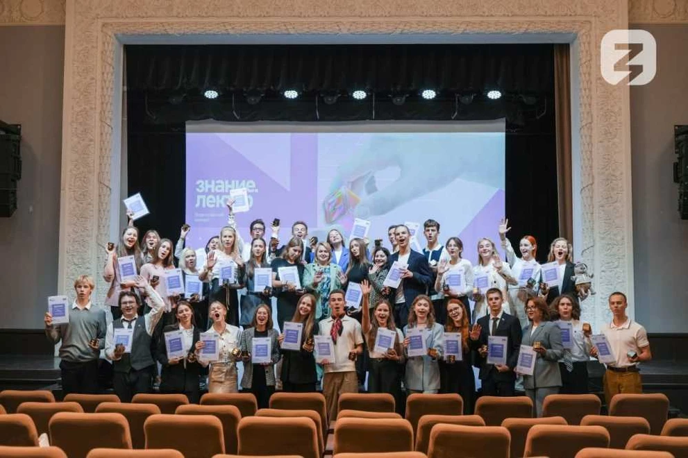 Ученики из Красноярского края стали финалистами конкурса «Знание. Лектор»