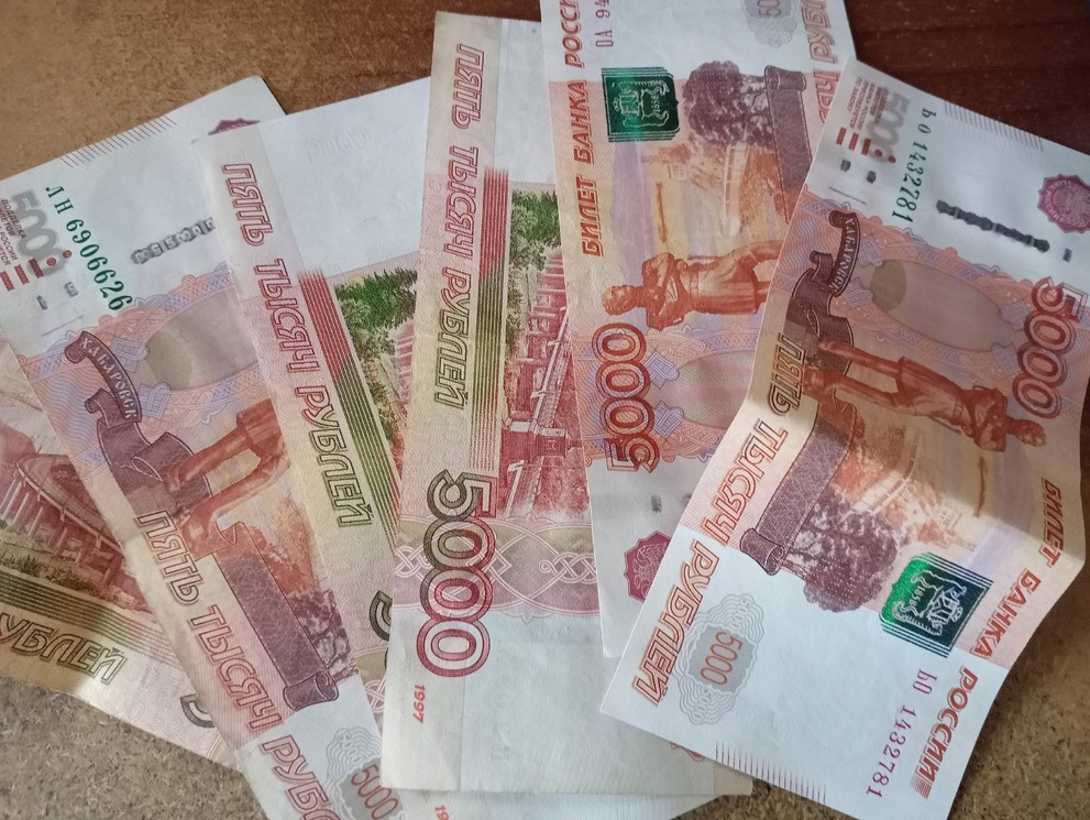 В Туве прокуратура помогла рабочему наказать работодателя рублем