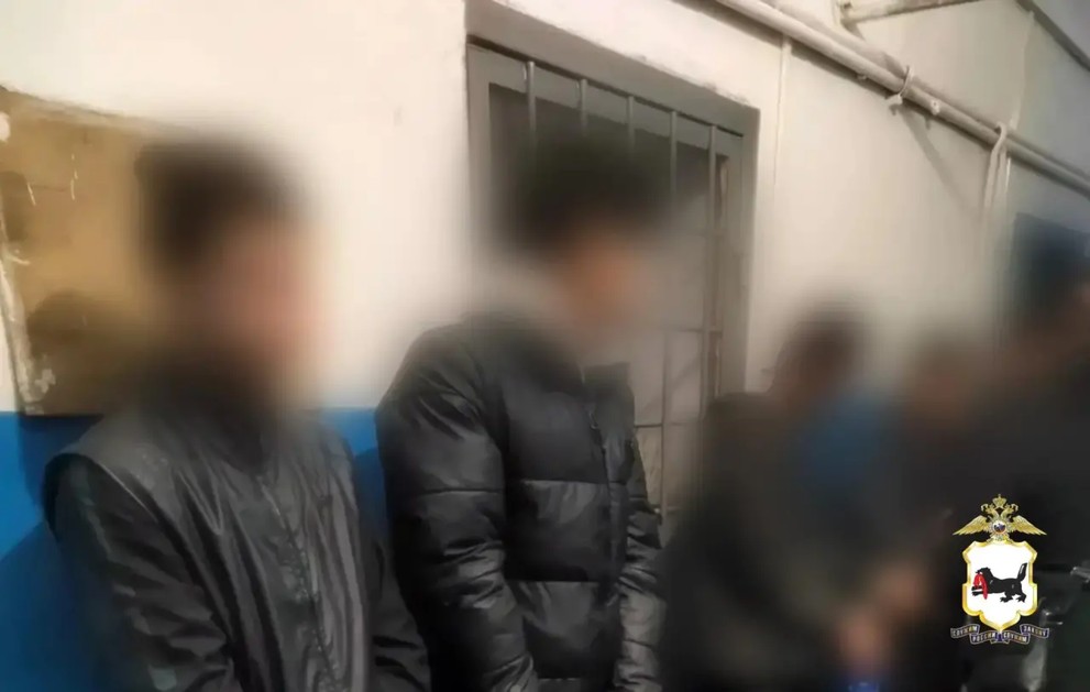 Пятерых нелегальных мигрантов выявили в Иркутской области