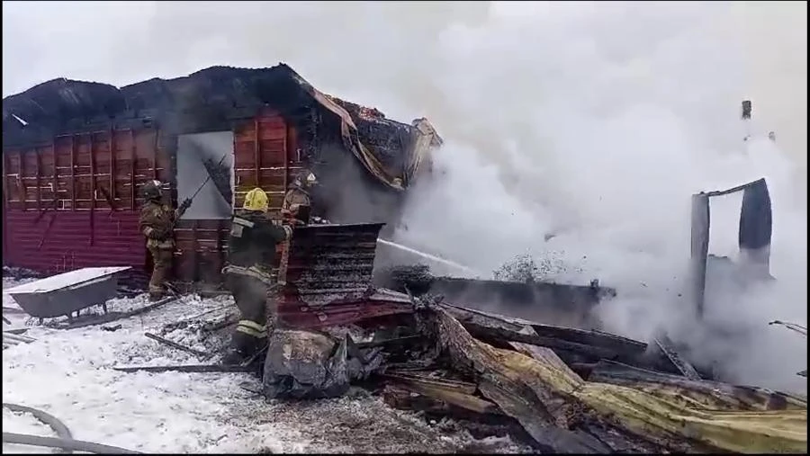 В Красноярском крае сгорел дом многодетной семьи
