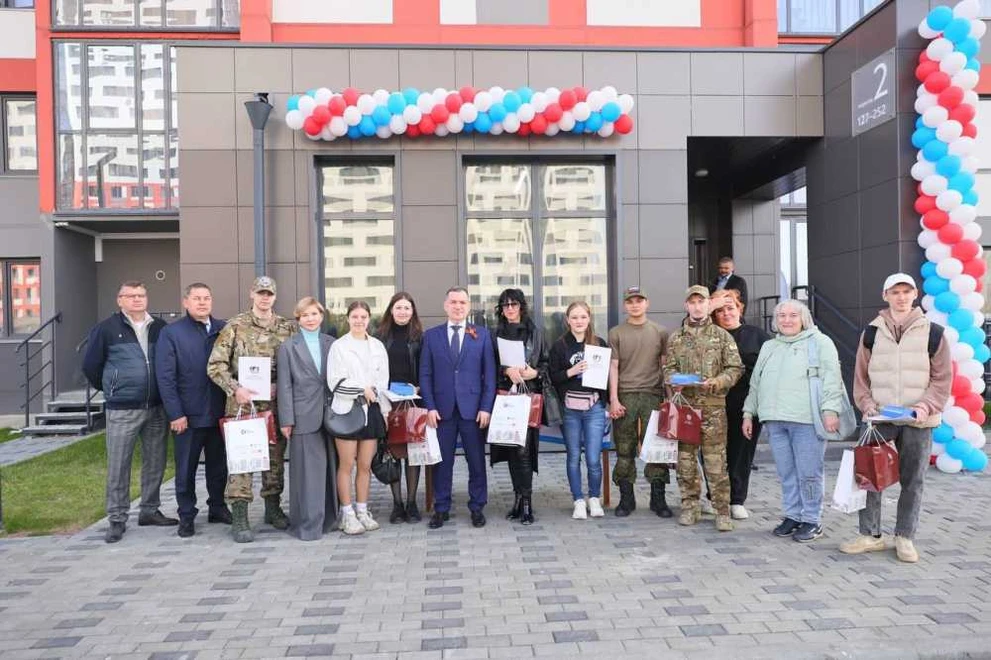 В Новосибирске 244 сироты получили жильё