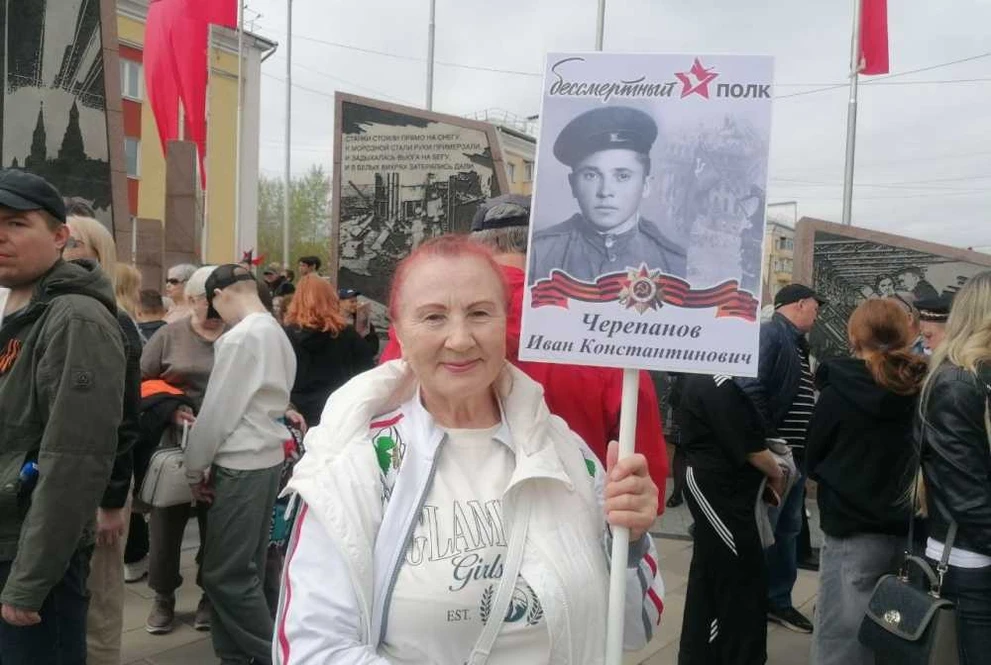 По правобережью Красноярска во второй раз прошла колонна «Бессмертного полка»