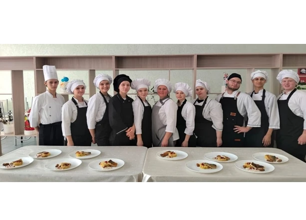 Готовить вкусные блюда из региональных продуктов учили студентов из Красноярска 