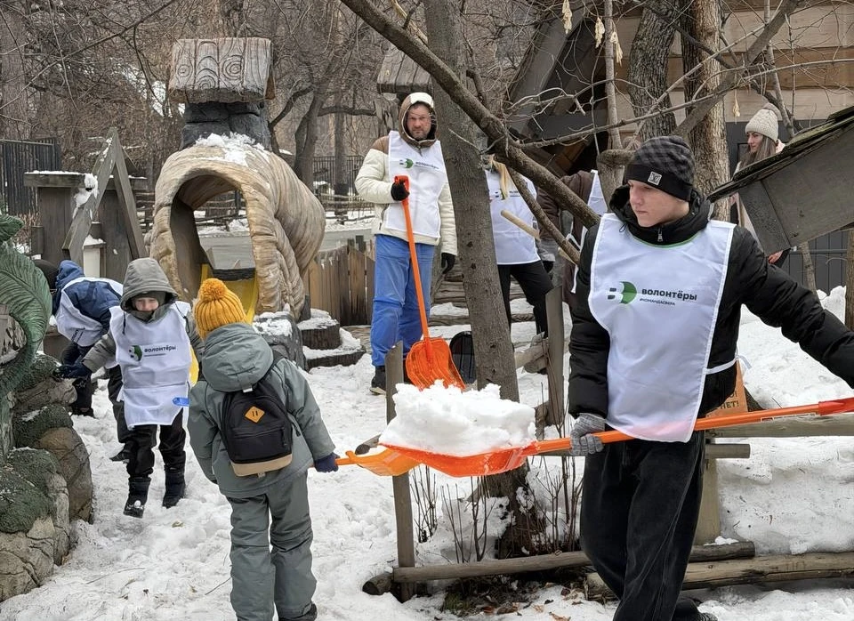 В Новосибирской области приставы более часа ждали должника и арестовали его авто