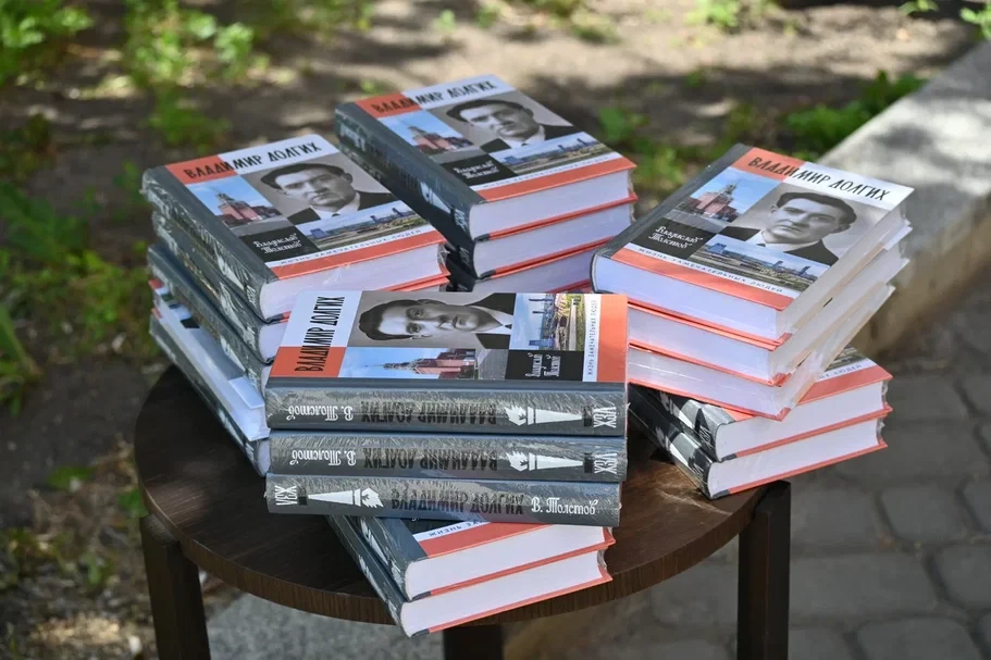 Книги Книги.JPG