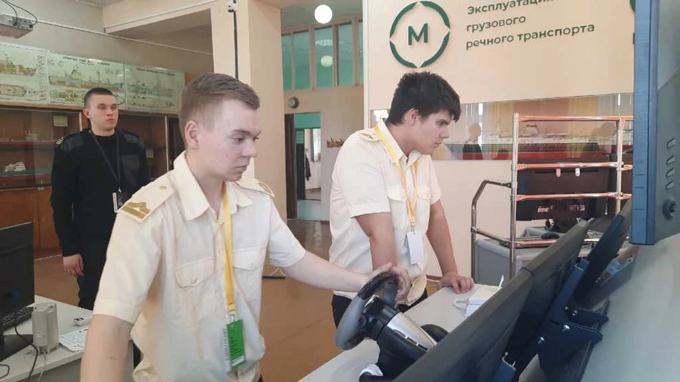 Александр Лопатин и Илья Назаров jmkM3KVByv0.jpg