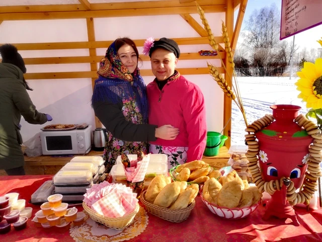 В Красноярске с сибирским размахом празднуют Масленицу