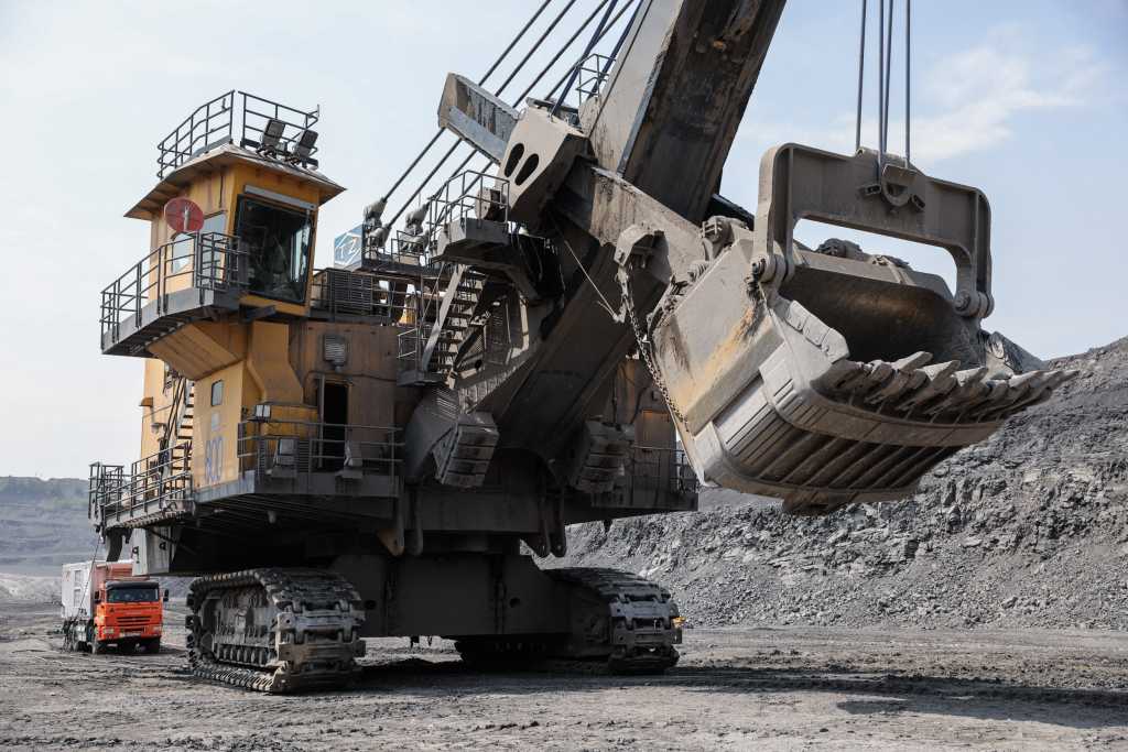 Экскаватор WK-35 и мобильный перегонный комплекс.JPG