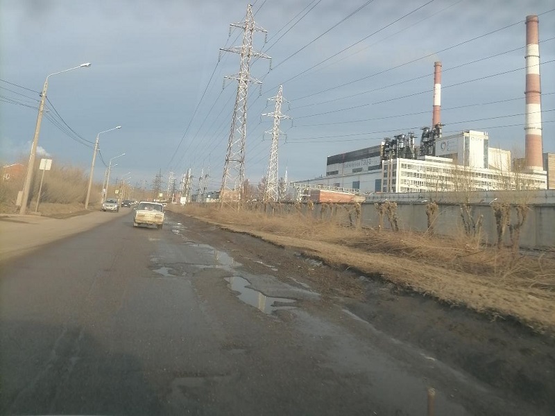 Фото выбоина на ул. Лесопильщиков...jpg