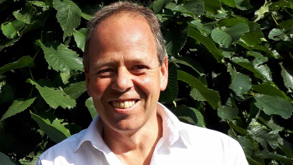 гэри барретс.jpg